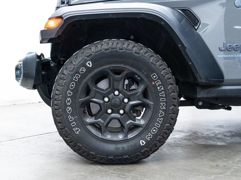 Used 2023 Jeep Wrangler Unlimited w/ Cold Weather Group AWD/4WD image 7