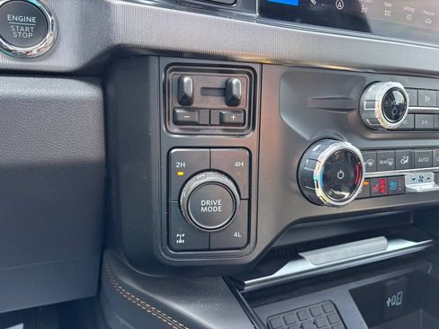 Used 2024 Ford F250 Platinum AWD/4WD image 29