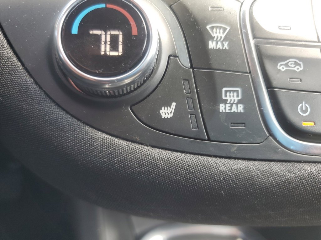 Used 2025 Chevrolet Malibu LT FWD image 22