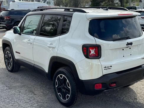 Used 2016 Jeep Renegade Trailhawk image 3