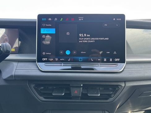 New 2026 Volkswagen Tiguan SE R-Line AWD/4WD image 16