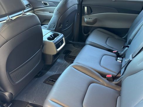 New 2026 Kia Carnival EX FWD image 12