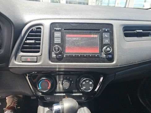 Used 2016 Honda HR-V LX image 15