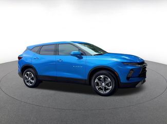 Used 2025 Chevrolet Blazer LT FWD video 2