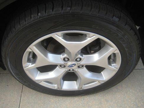 Used 2018 Subaru Forester 2.5i Touring AWD/4WD image 12