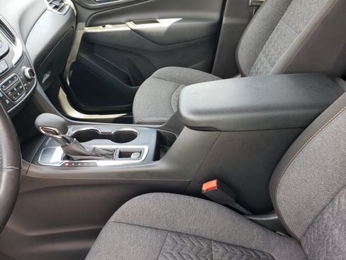 Used 2022 Chevrolet Equinox LT w/ Driver Convenience Package image 27