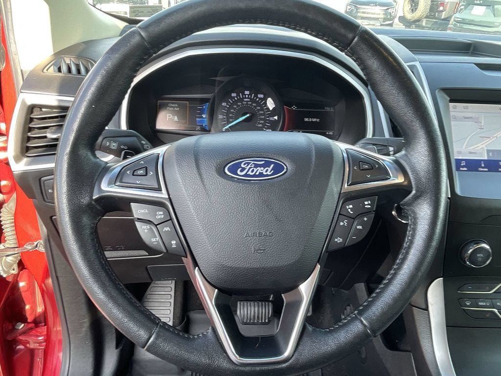 Used 2020 Ford Edge SEL w/ Convenience Package AWD/4WD image 16