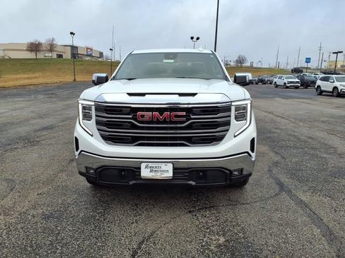 Used 2025 GMC Sierra 1500 SLT AWD/4WD image 16