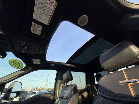 Used 2024 Ford F250 Platinum w/ Tremor Off-Road Package image 17