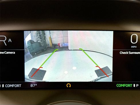 Used 2024 McLaren 750S Spider image 19