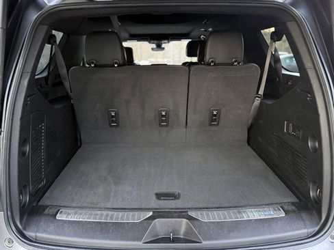 Used 2022 Chevrolet Suburban Premier w/ Premium Package image 14