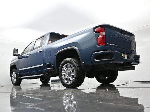 Used 2024 Chevrolet Silverado 3500 High Country w/ Z71 Off-Road Package AWD/4WD image 19