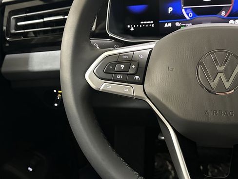 New 2026 Volkswagen Jetta SE FWD image 29