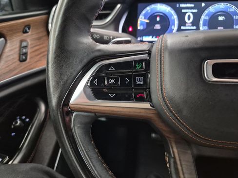 Used 2021 Jeep Grand Cherokee L Summit w/ Luxury Tech Group V AWD/4WD image 29