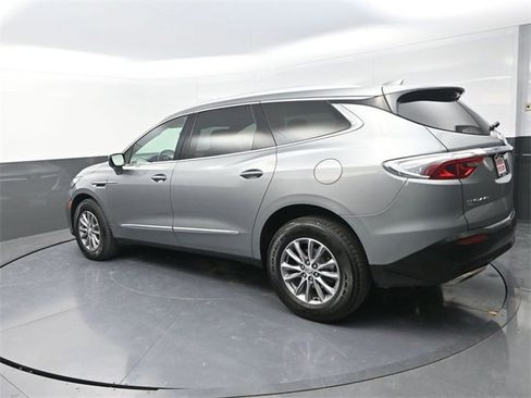 Used 2024 Buick Enclave Premium image 5