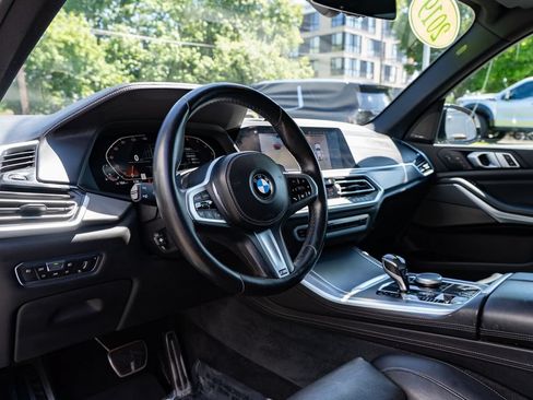 Used 2019 BMW X5 xDrive50i w/ M Sport Package AWD/4WD image 23