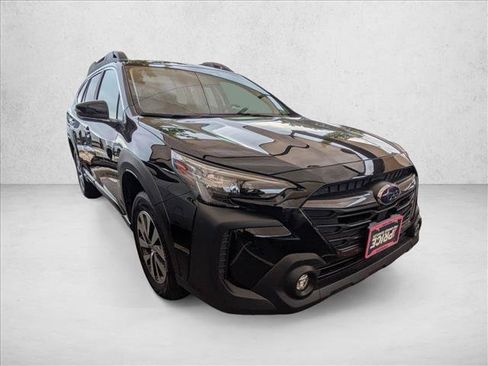 Used 2025 Subaru Outback Premium AWD/4WD image 3