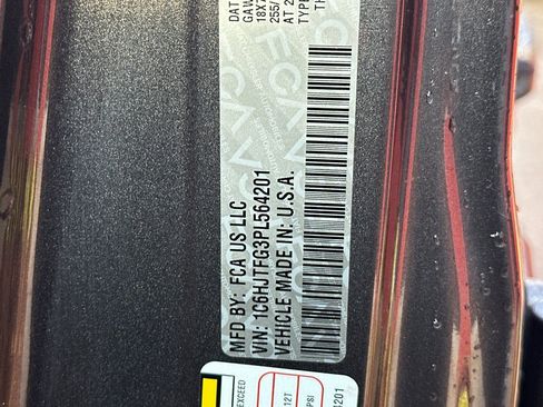 Used 2023 Jeep Gladiator Overland image 24