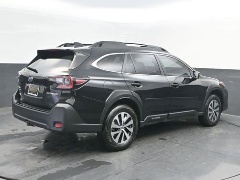 Used 2024 Subaru Outback Premium image 7