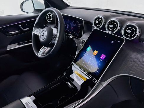 Certified 2026 Mercedes-Benz GLC 300 image 17