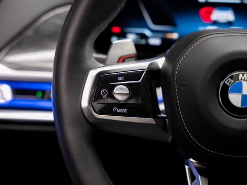 Used 2024 BMW 760i xDrive image 45