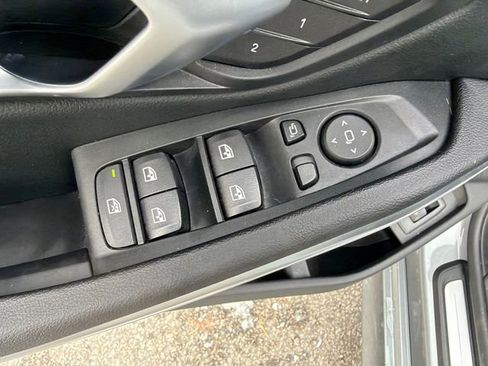 Used 2025 BMW 330i xDrive Sedan w/ Convenience Package image 25