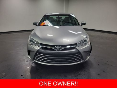 Used 2016 Toyota Camry XLE w/ Moonroof Package image 2