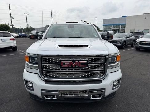 Used 2019 GMC Sierra 3500 Denali w/ Duramax Plus Package AWD/4WD image 2