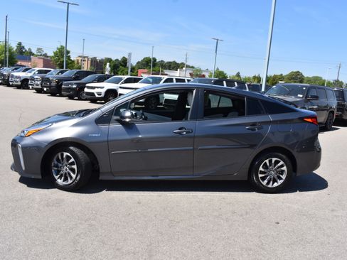 Used 2022 Toyota Prius Limited w/ Premium Convenience Package FWD image 6