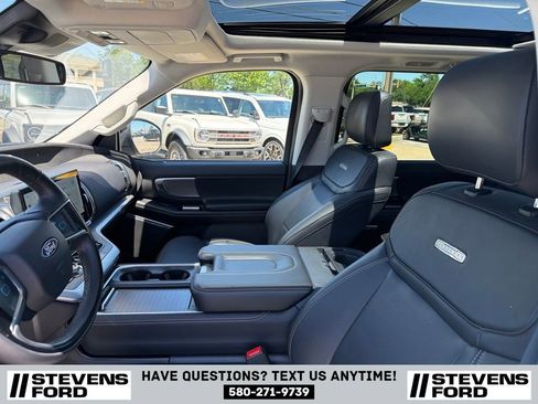 Used 2025 Ford Expedition Platinum AWD/4WD image 16