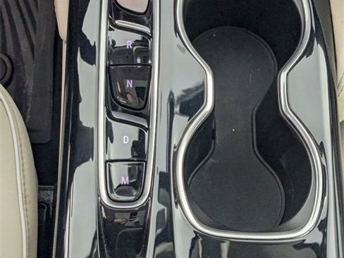 Used 2021 Buick Envision Avenir w/ Technology Package II image 25