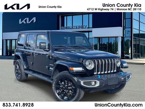Used 2023 Jeep Wrangler Unlimited Sahara image 1