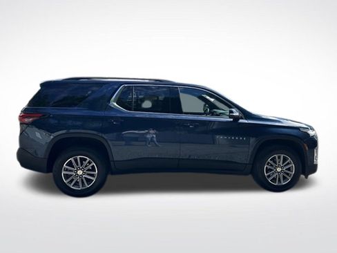 Used 2023 Chevrolet Traverse LT FWD image 7