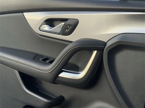 New 2025 Chevrolet Blazer LT w/ Convenience Package image 22