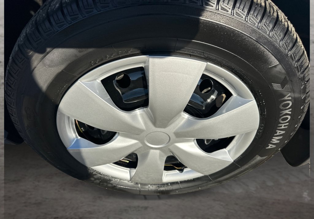 Used 2011 Nissan Versa 1.8 S w/ Plus Pkg FWD image 18