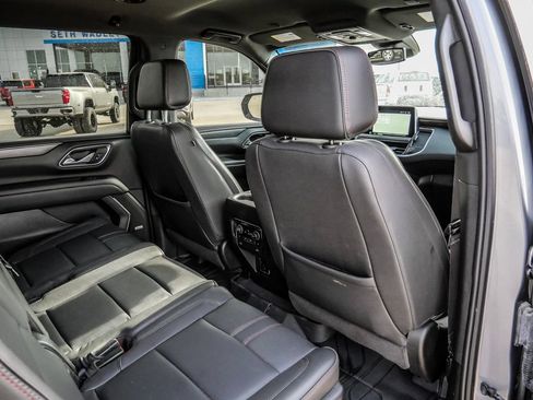 Used 2024 Chevrolet Suburban RST w/ Sport Performance Package AWD/4WD image 23