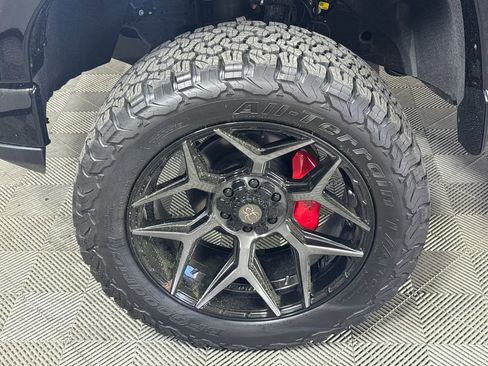 New 2026 GMC Sierra 1500 AT4 w/ AT4 Premium Package image 11