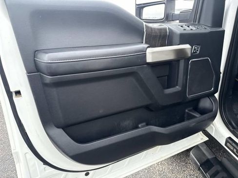 Used 2020 Ford F250 Lariat image 21