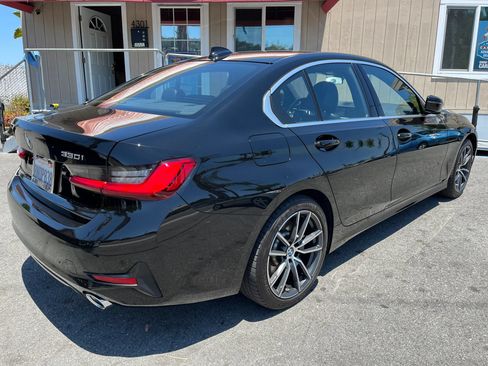Used 2020 BMW 330i Sedan w/ Convenience Package RWD image 7