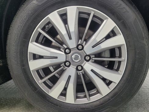 Used 2019 Nissan Pathfinder S image 31