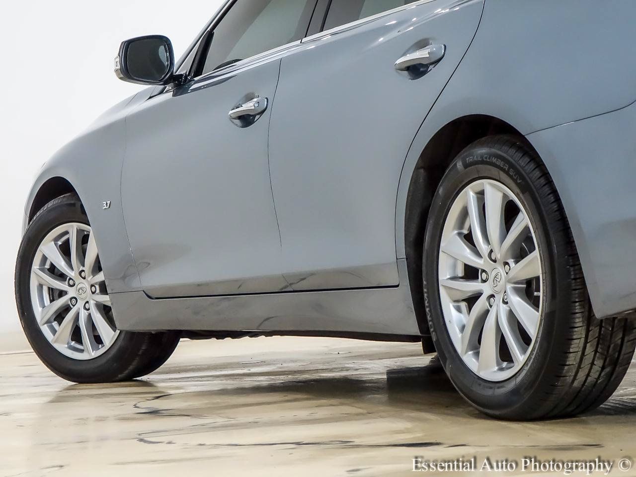 Used 2014 INFINITI Q50 Premium w/ Navigation Package AWD/4WD image 11