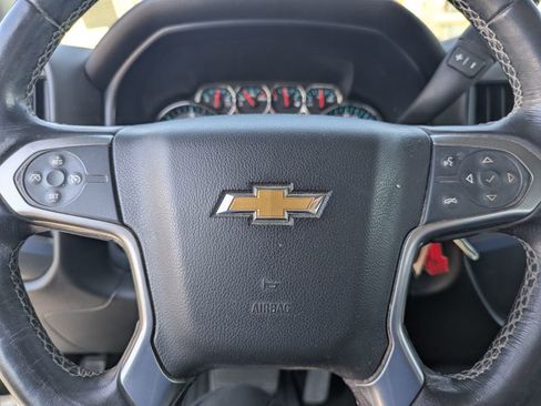 Used 2018 Chevrolet Silverado 1500 LT AWD/4WD image 19