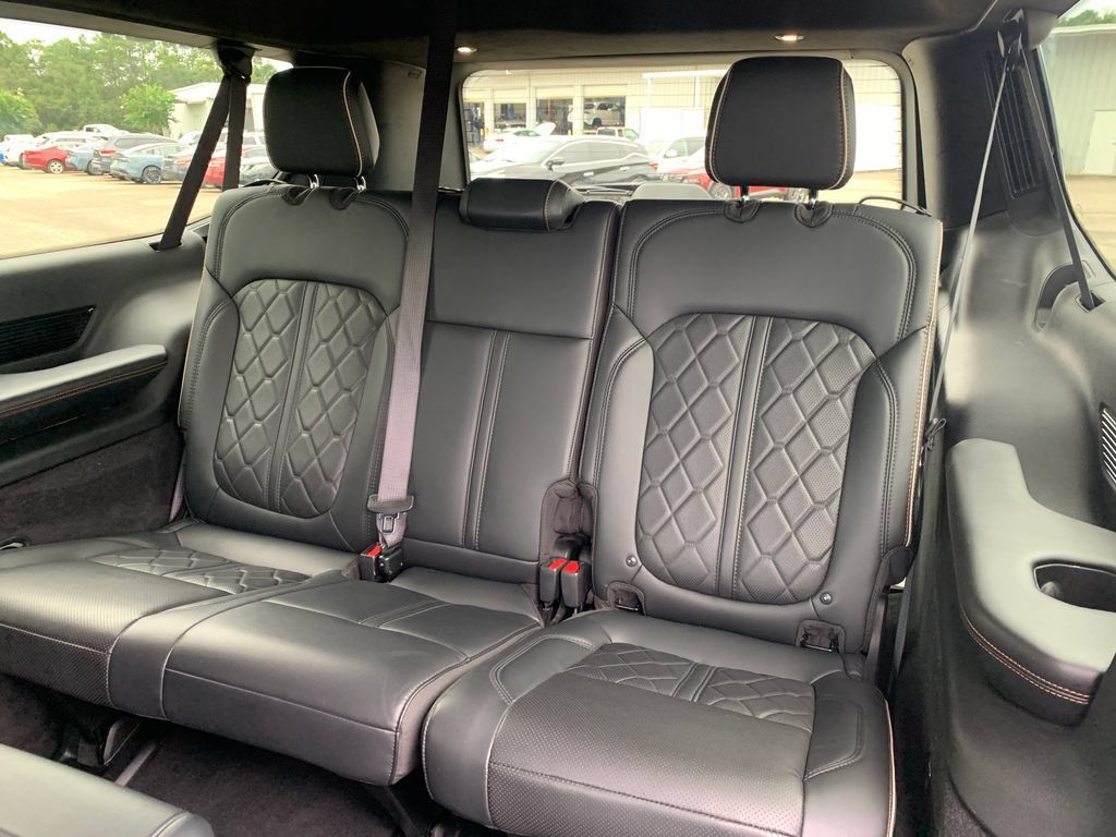 Used 2024 Jeep Grand Wagoneer L Series III AWD/4WD image 24