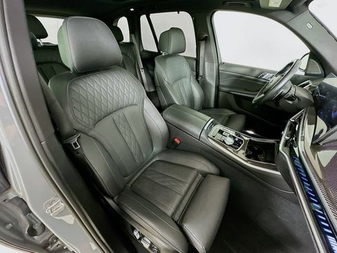 Used 2024 BMW X5 M60i AWD/4WD image 45