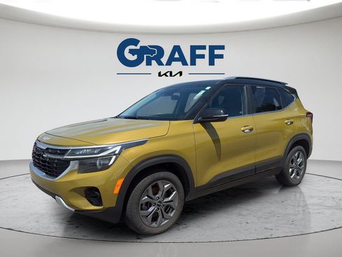 Used 2024 Kia Seltos S AWD/4WD image 2