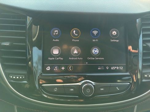 Used 2020 Chevrolet Trax LT w/ Redline Edition image 12