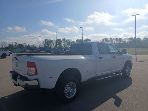 Used 2024 RAM 3500 Big Horn AWD/4WD image 8