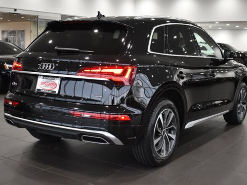 Used 2023 Audi Q5 2.0T Premium w/ Convenience Package image 11