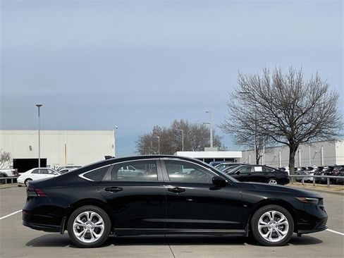 Used 2025 Honda Accord LX image 3