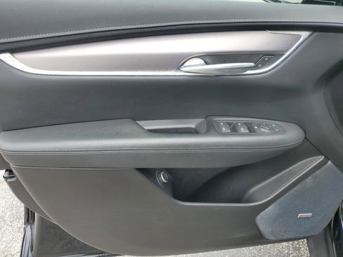 Used 2023 Cadillac XT5 Luxury FWD image 17